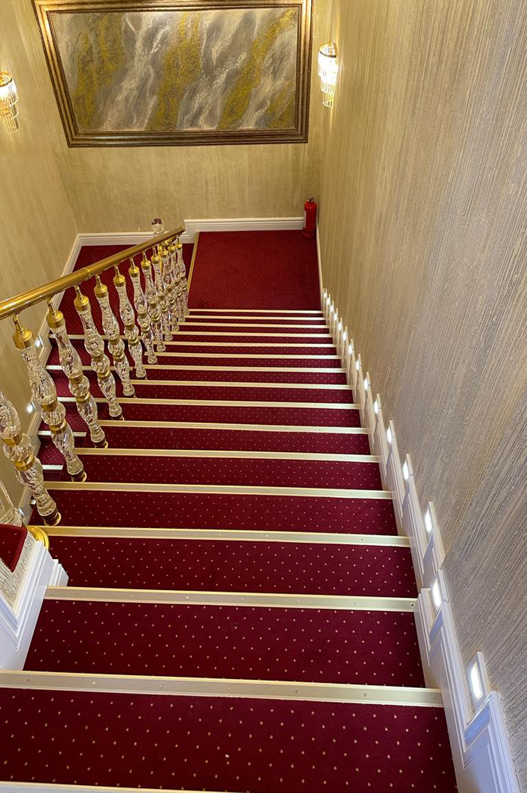 Lucrare montaj mochetă hotel