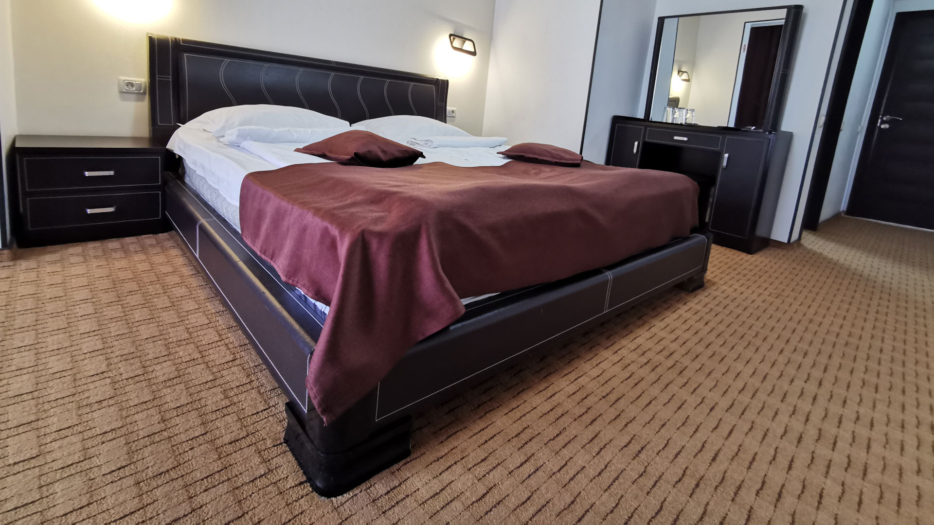 mocheta trafic intens hotel Bran Moeciu