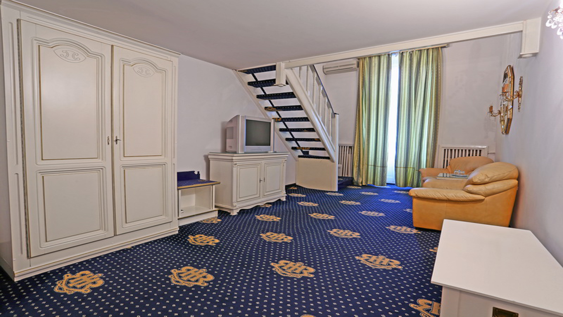 instalare mocheta camere hotel Sibiu